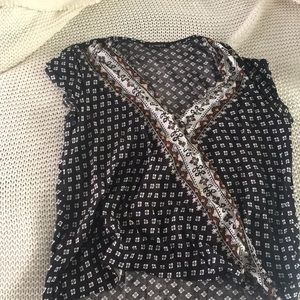 Express hi-lo flower top